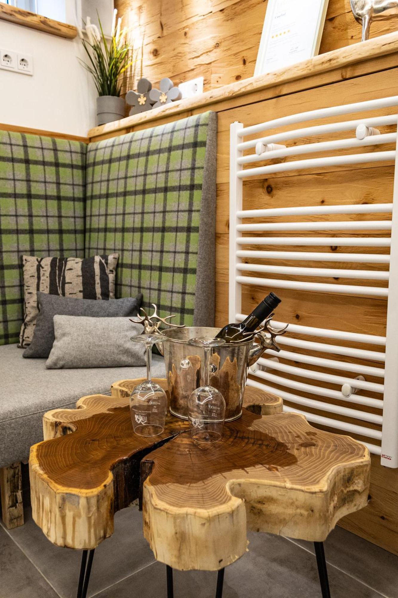 Ferienwohnung Im Usseltal - Zirben Spa - Monheimer Alb - Altmuehltal - Familie Geyer Daiting Monheim  Bagian luar foto